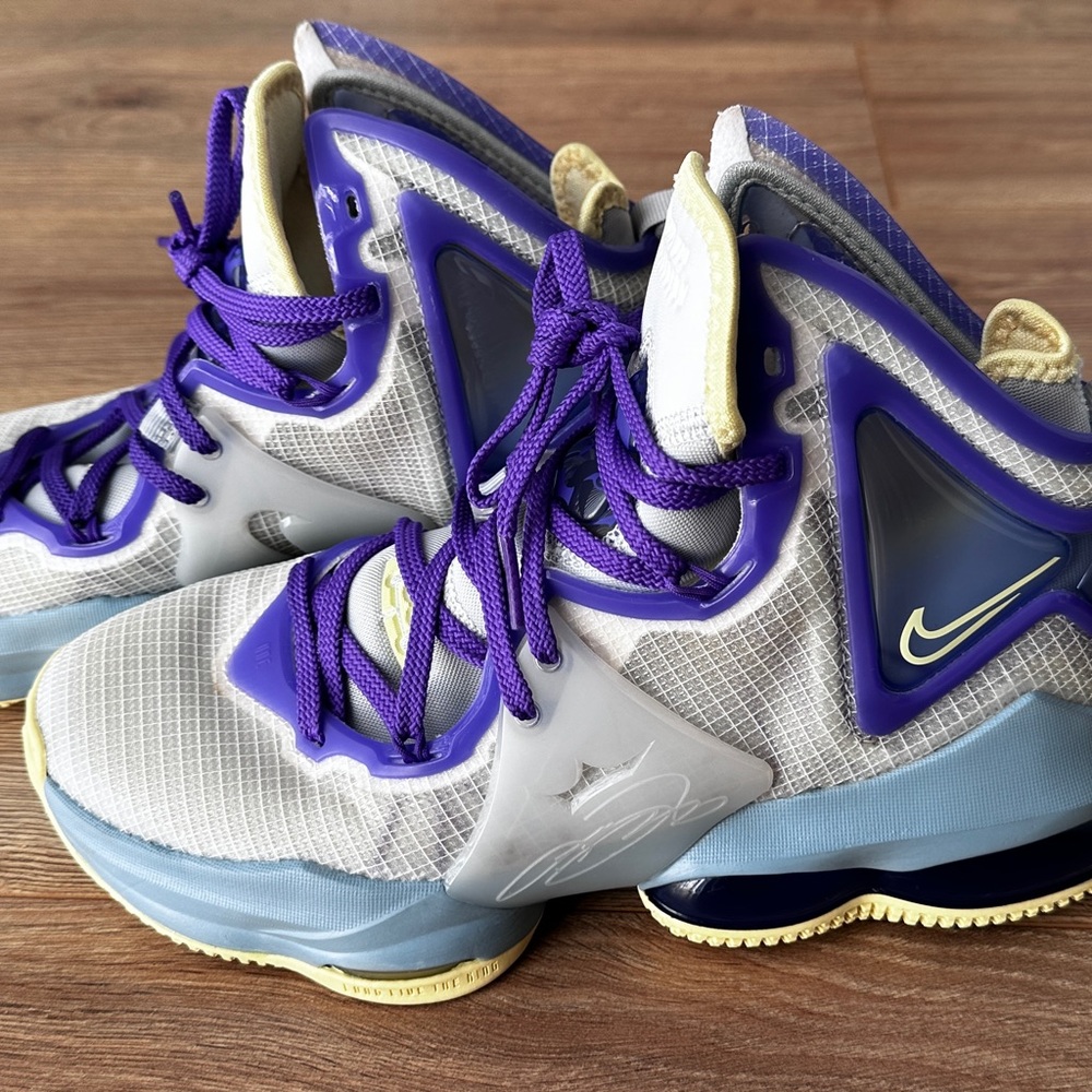 Nike LeBron 19 “Aura/Citron Tint/Worn Blue